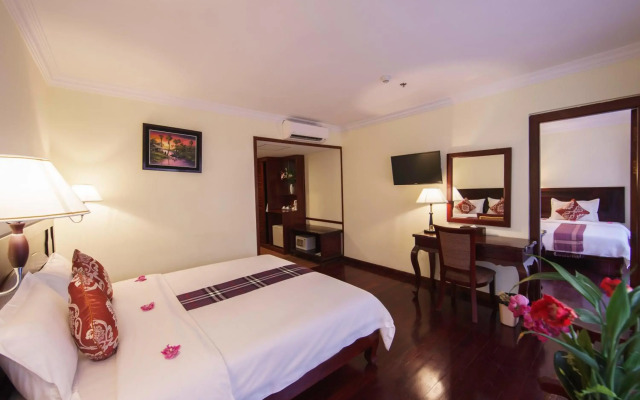 Smiling Hotel