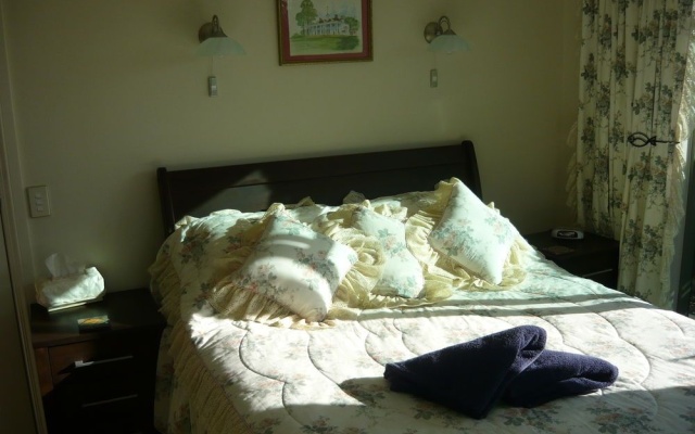 Swallows Nest Accommodation – Guest Rooms – Paihia