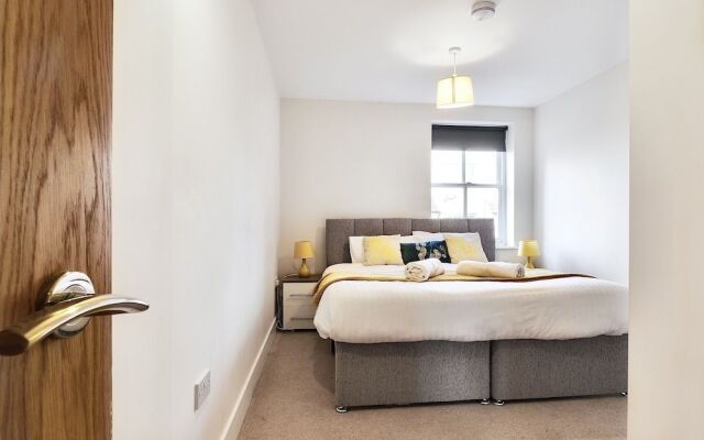 Sapphire Serviced Apartment