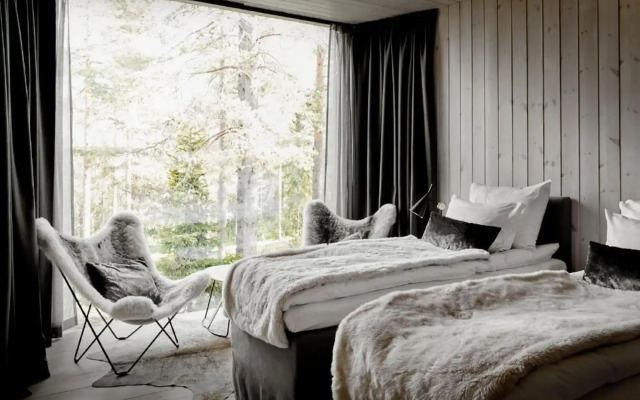 Arctic TreeHouse Hotel