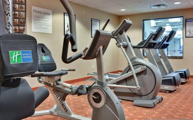 Holiday Inn Express Hotel & Suites Detroit-Novi by IHG