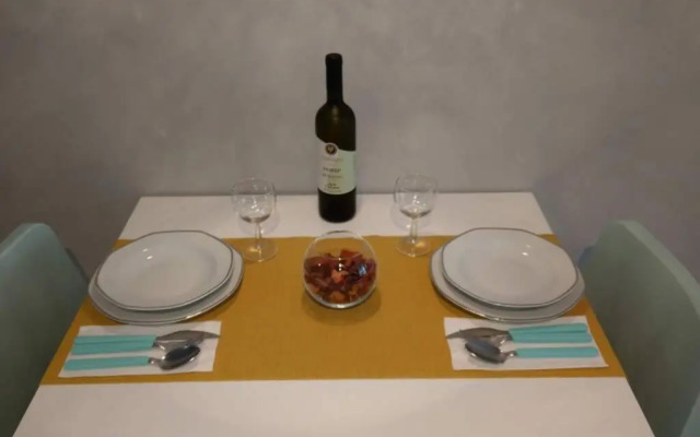 MARIA, Modern studio apartment with private parking