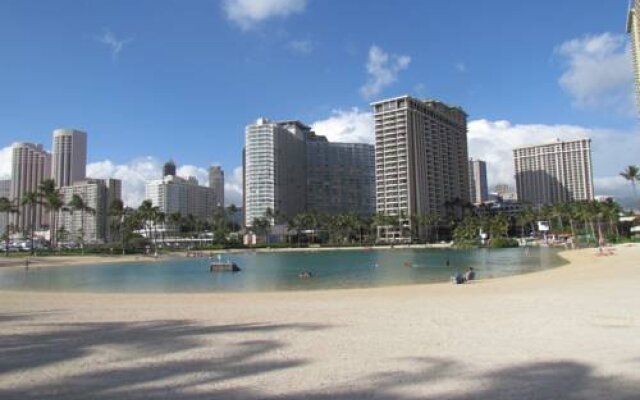 Marina Hawaii Vacations at Ilikai Marina
