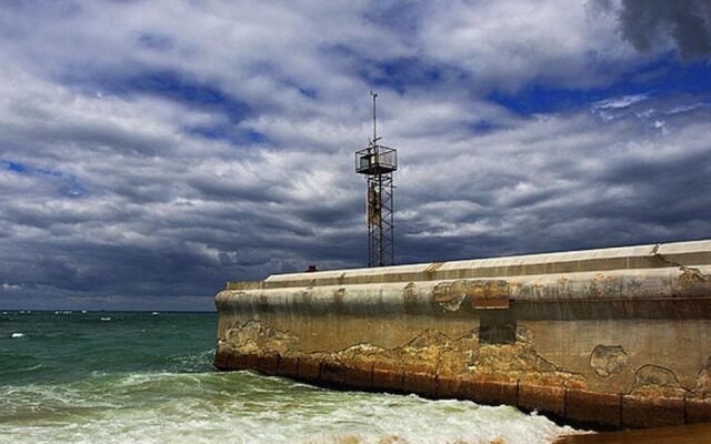 The Lakes Apartments