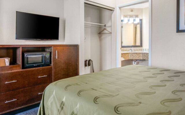 Quality Inn & Suites Jacksonville-Baymeadows