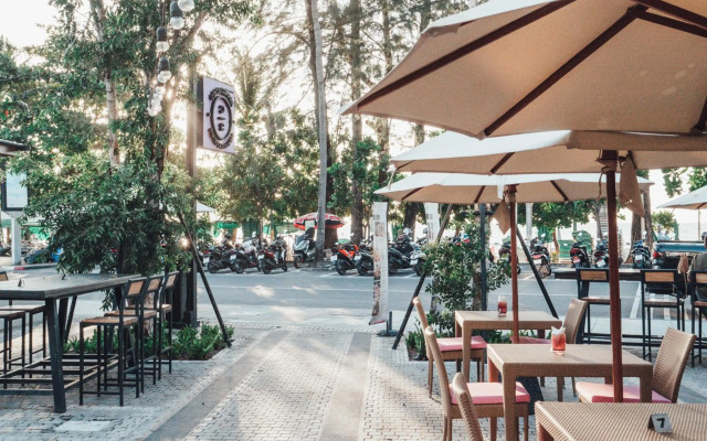 Anona Beachfront Phuket Resort