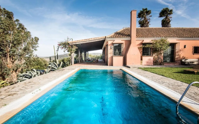 Casa Alvarianes