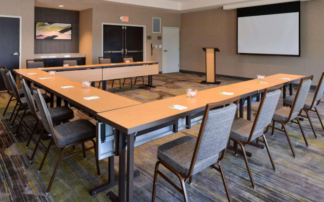 Courtyard by Marriott St. Louis St. Peters