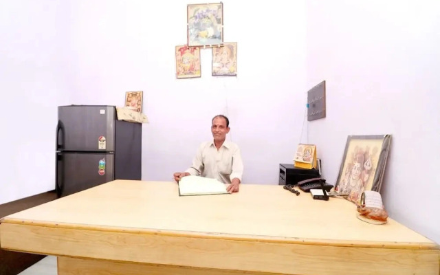 City Inn Guest House by OYO Rooms