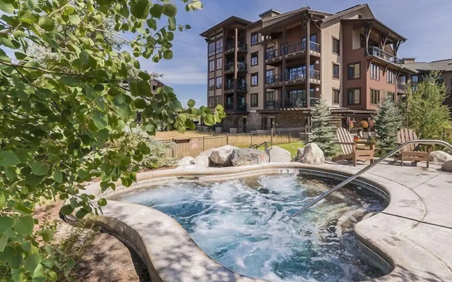 First Tracks 3301 By Redawning