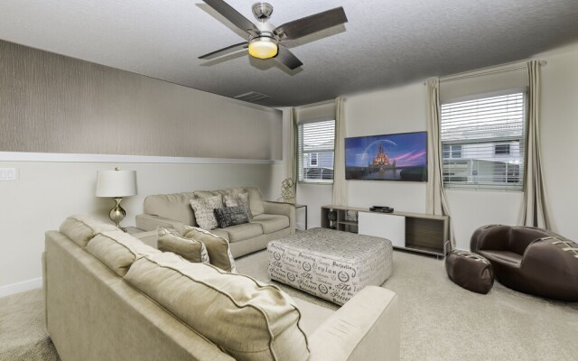 9018cg 6 Bedroom Home