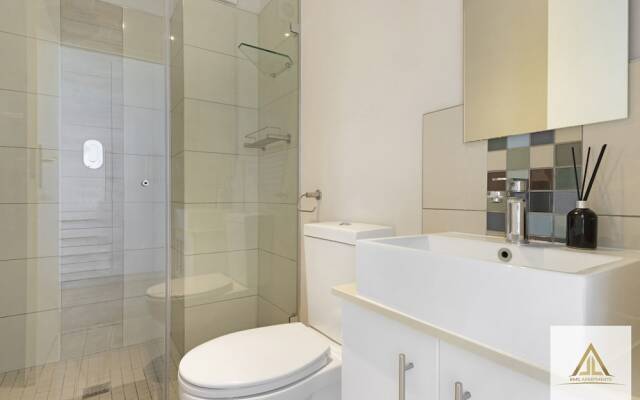 KMG Apartments at The Apex on Smuts
