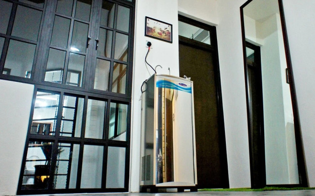 Roomies Boutique Bed & Breakfast - Hostel