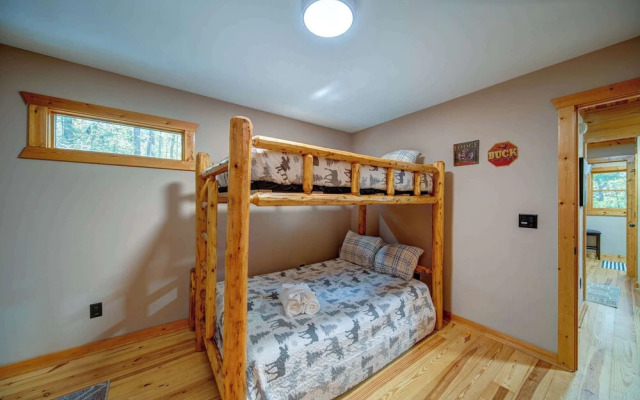 Buck Valley Lodge Mountain Getaway!