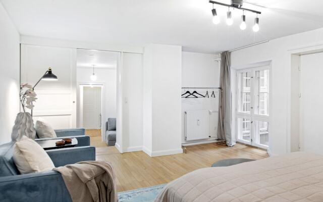 "sanders Downtown Cph - Cozy 2-bdr Apt Near Tivoli"