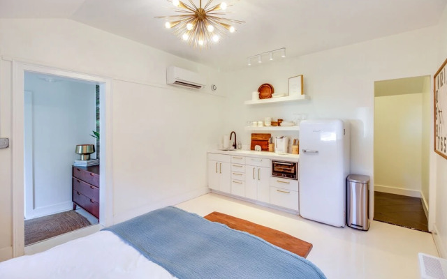 Savannah Vacation Rental ~ 7 Mi to Downtown!