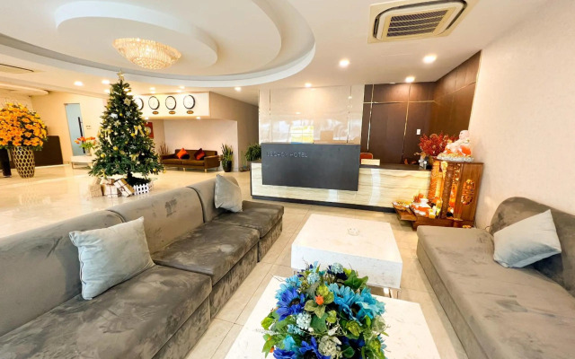 Legacy Riverside Danang Hotel