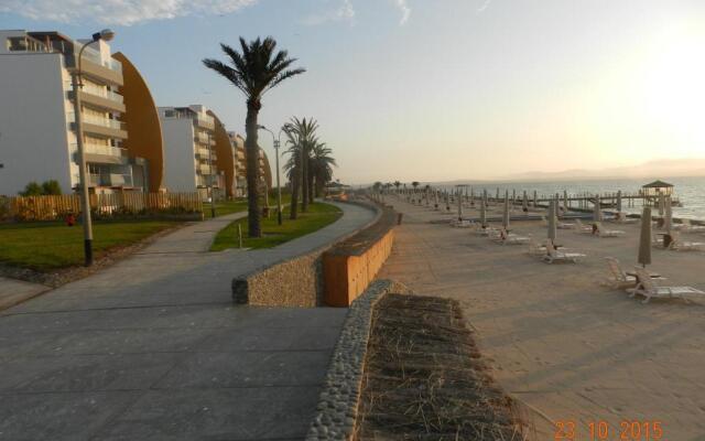 Departamento Condominio Nautico con Vista al Mar