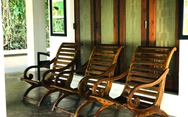 Ceylon Kingsmen Garden Hotel