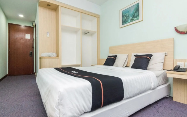 Holly Sentosa Hotel by OYO Rooms