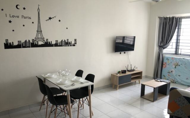 Cozy Homestay at Main Place