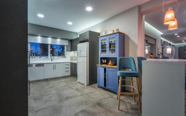 Rivazzurra Luxury BeachFront Villa
