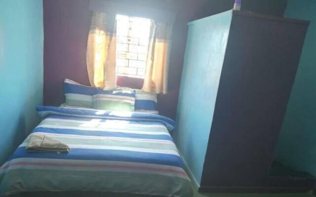 Lindsay Executive Lodge