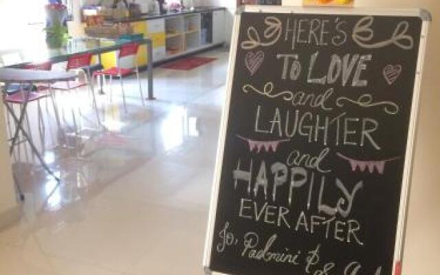 Beehive Travellers & Backpackers Hostel