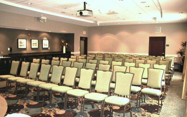 Hampton Inn & Suites Detroit-Canton