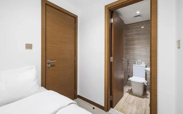 Luxury Suite Canal Views Infinity Pool