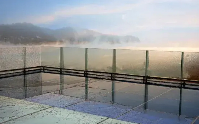 Just Life Inn (Zixing Dongjiang Lake Bailang Scenic Spot)