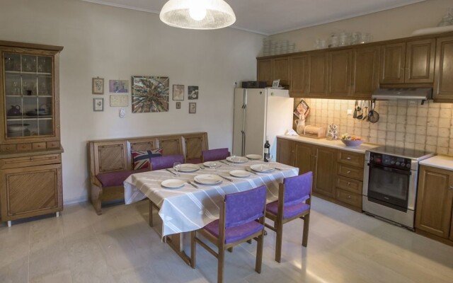 Family Holidays Apartment in Glyfada by GHH