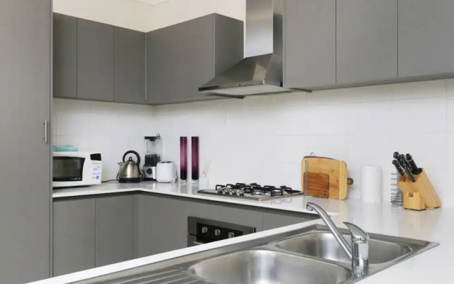 Stunning Home Near Scarborough Beach Sleeps 11