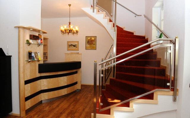 Hotel-Gasthof-Fleischerei - Zur alten Post
