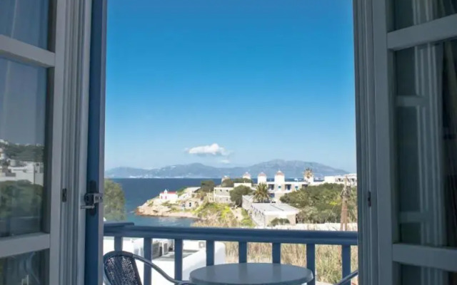 Poseidon Hotel & Suites
