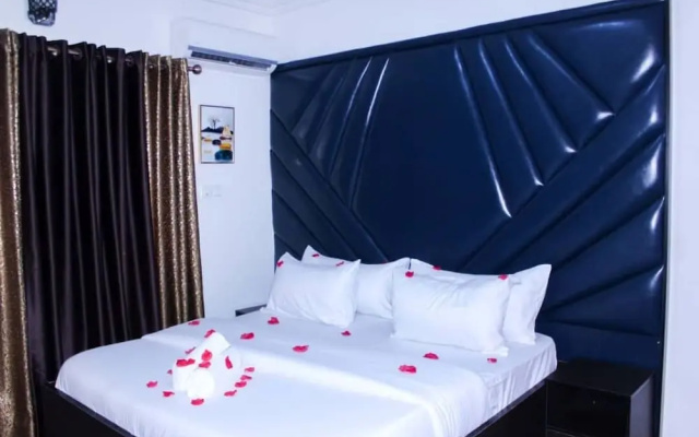 Vinchee Suites