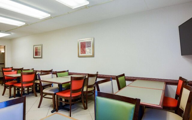 Quality Inn