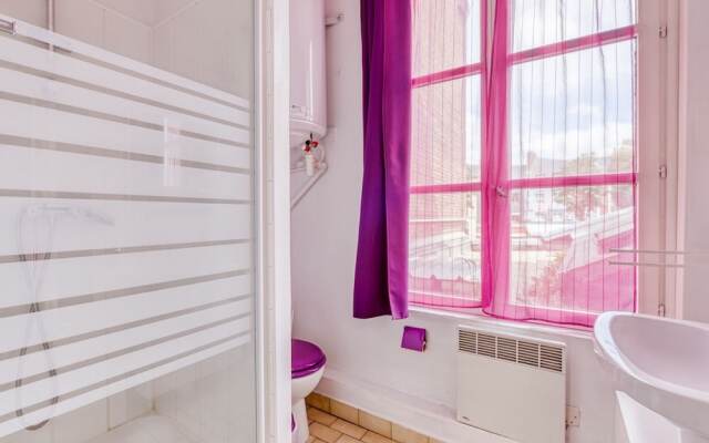 Cosy Studio Apartment in Honfleur near Harbour