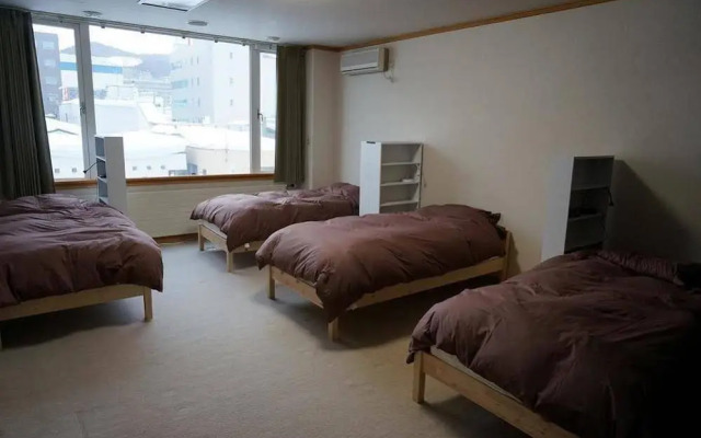 Otaru Ekimae Guest House Ito - Hostel