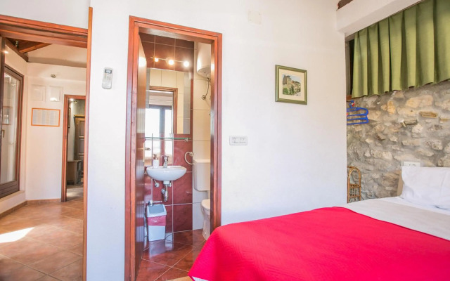 Garden Apartment Hotel