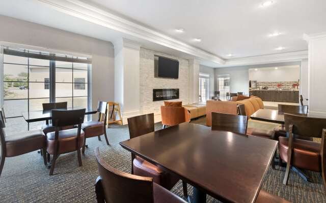Best Western Plus Appleton Airport/Mall Hotel