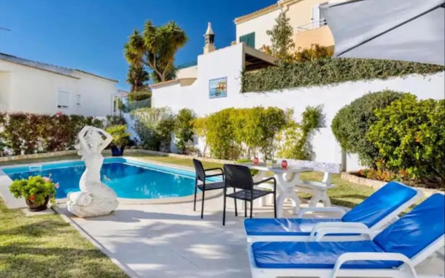 Villa Glamour by Portucasa