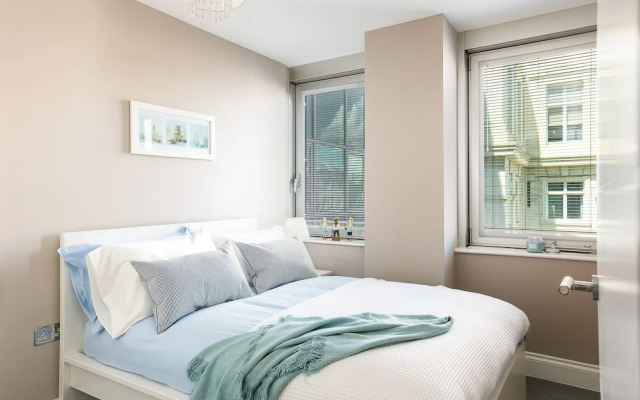 Comfy Bright 5 Brighton Beach Doorstep Retreat