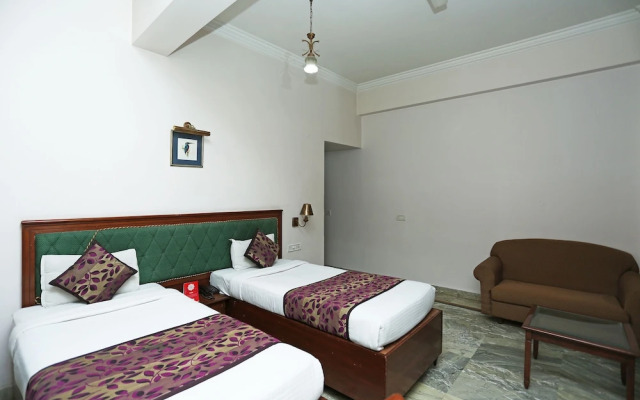 OYO 8178 Hotel Saket