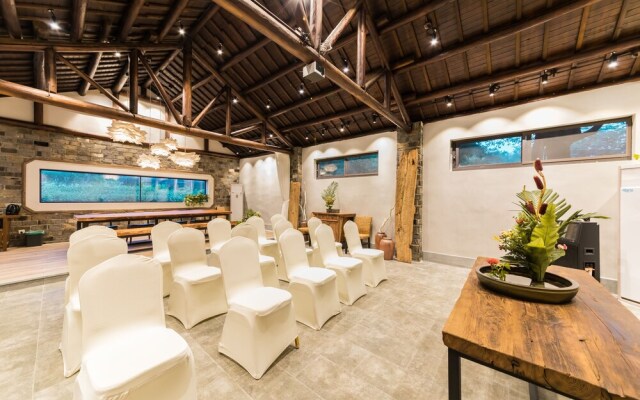 ANANI Inn