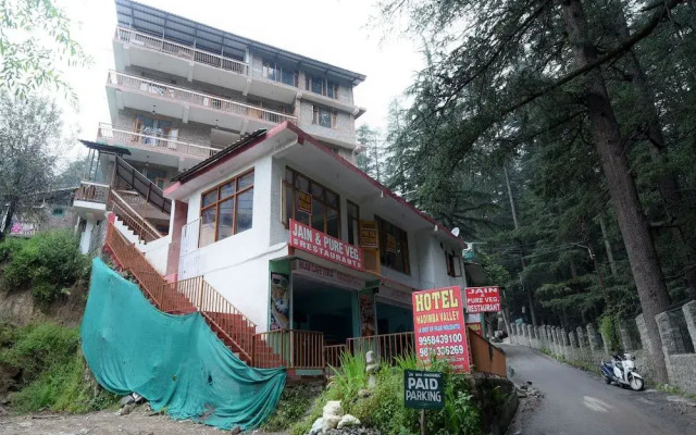 Oyo 18868 Hadimba Valley Manali