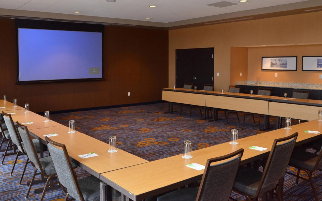 Courtyard by Marriott Youngstown Canfield
