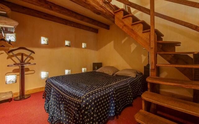 Pleasant Holiday Home in Raizeux With Garden