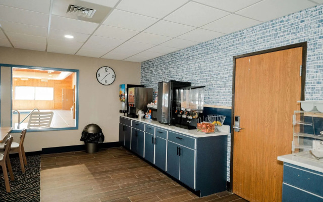 AmericInn by Wyndham Tomahawk