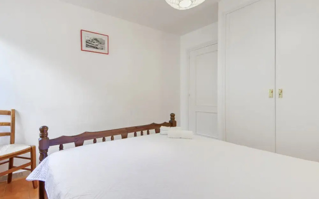 Posh Apartment Near Canyelles Petites